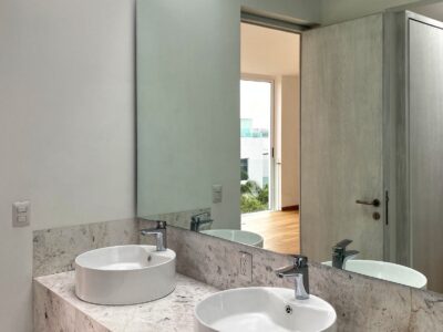 RESIDENCIA EN VENTA “LOMAS DE ANGELOPOLIS I”