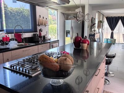 Casa de uso en venta Zona “CIUDAD UNIVERSITARIA”