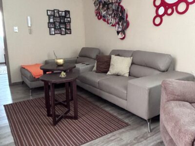 Casa de uso en venta Zona “CIUDAD UNIVERSITARIA”