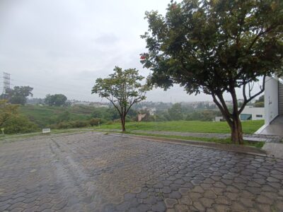 Cluster 10 10 10 “LOMAS DE ANGELOPOLIS I”