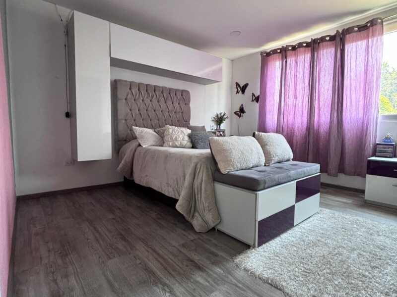 Casa de uso en venta Zona “CIUDAD UNIVERSITARIA”