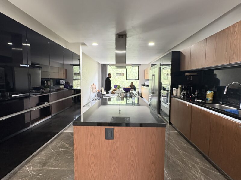 Residencia en Venta “LA VISTA COUNTRY CLUB”