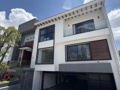 Residencia en Venta “LA VISTA COUNTRY CLUB”