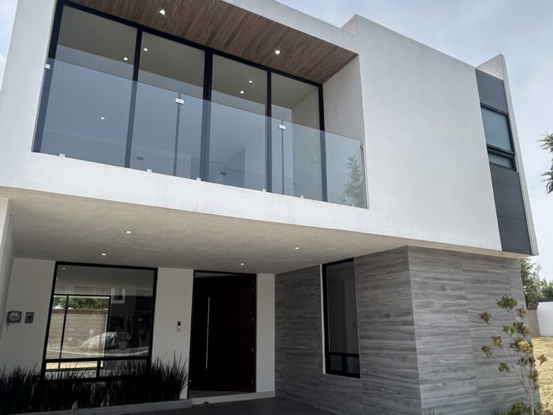 Casa Nueva en Venta “PARQUE COLIMA “