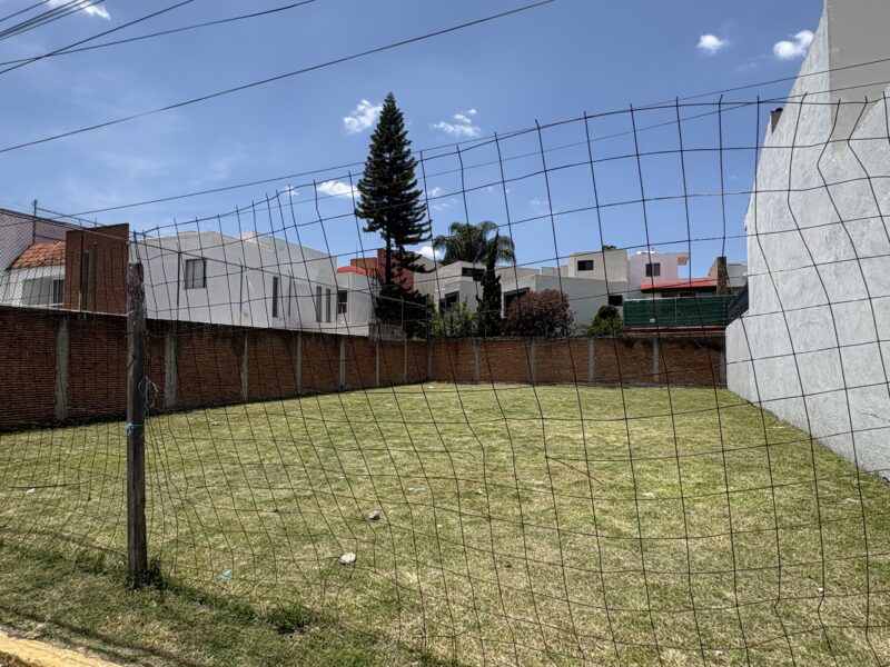 Terreno en Venta “CAMINO REAL-ZAVALETA”