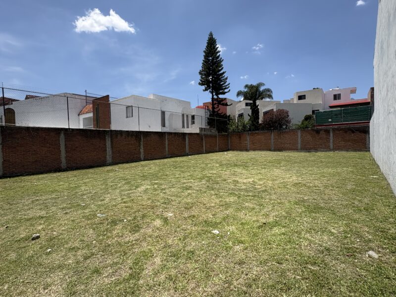 Terreno en Venta “CAMINO REAL-ZAVALETA”