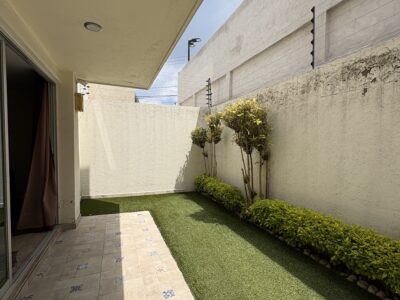 Amplia casa de uso en Venta “LA RIVIERA RESIDENCIAL”