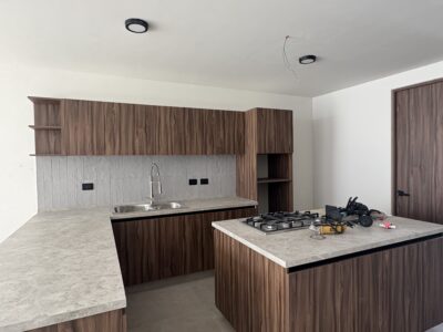 Amplia Casa en PRE Venta “LA ANTIGUA CEMENTERA “