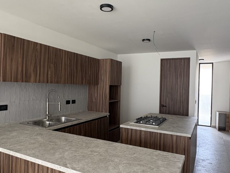 Amplia Casa Nueva en Venta “LA ANTIGUA CEMENTERA”