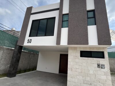 casa Nueva SENDERO DEL FRESNO “ ZOna Galerías Serdán