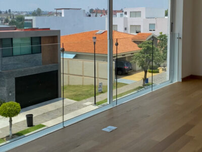 RESIDENCIA EN VENTA “LOMAS DE ANGELOPOLIS I”