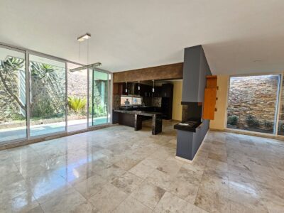 Residencia en Venta Fraccionamiento La Antigua Cementera