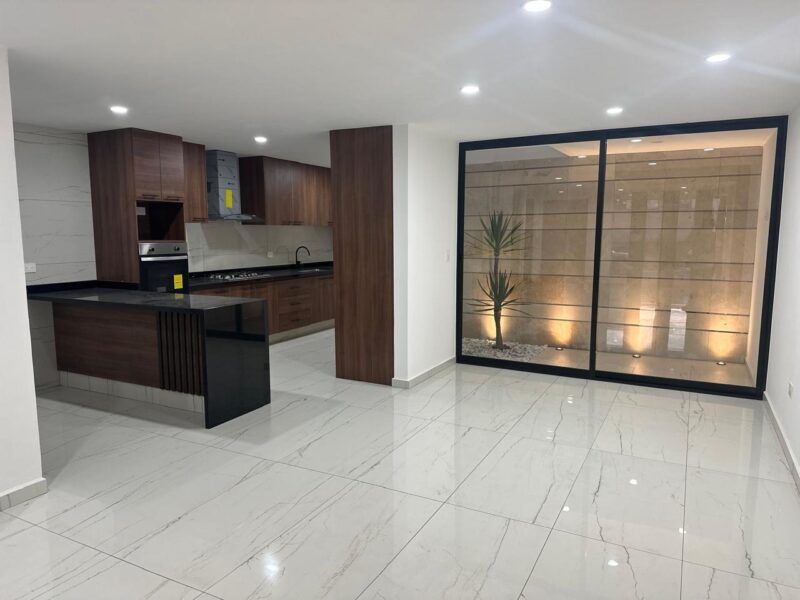 Residencia Nueva en venta Fraccionamiento La Antigua Cementera