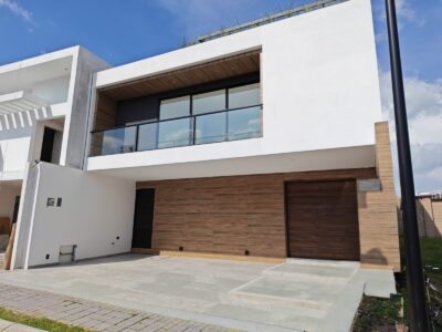 “PARQUE COLIMA” Casa Nueva en Venta !!
