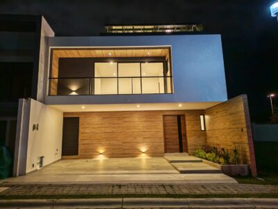 “PARQUE COLIMA” Casa Nueva en Venta !!