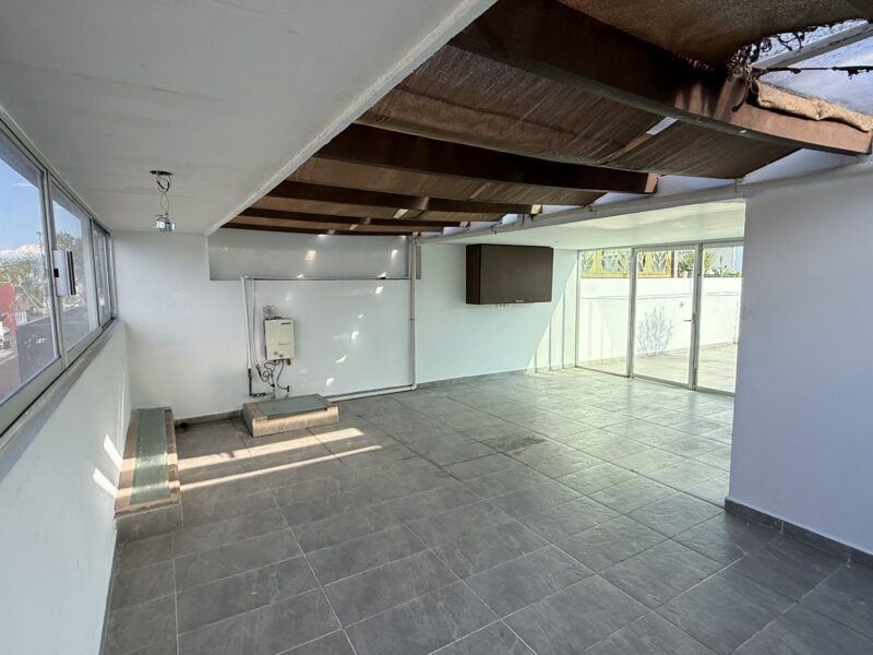 Casa Semi nueva y remodelada en La Antigua Cementera